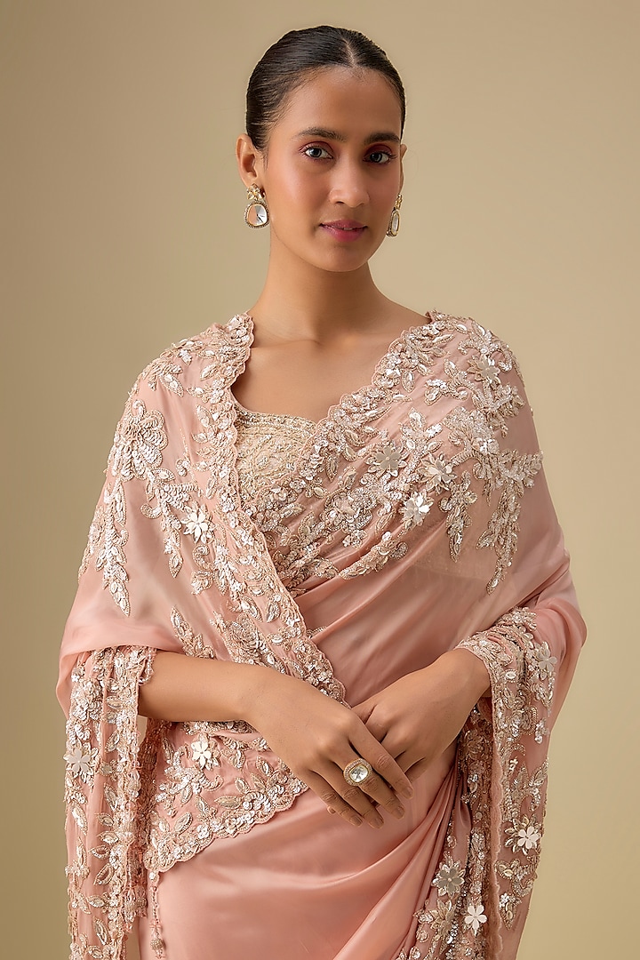 Pink Organza Hand & Machine Embroidered Reception Saree Set by Kalighata at Pernia's Pop Up Shop