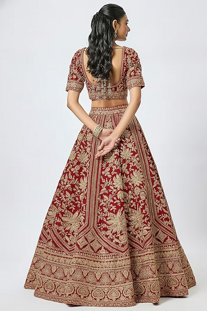 Red Raw Silk Cutdana Embroidered Bridal Lehenga Set by Kalighata at Pernia's Pop Up Shop