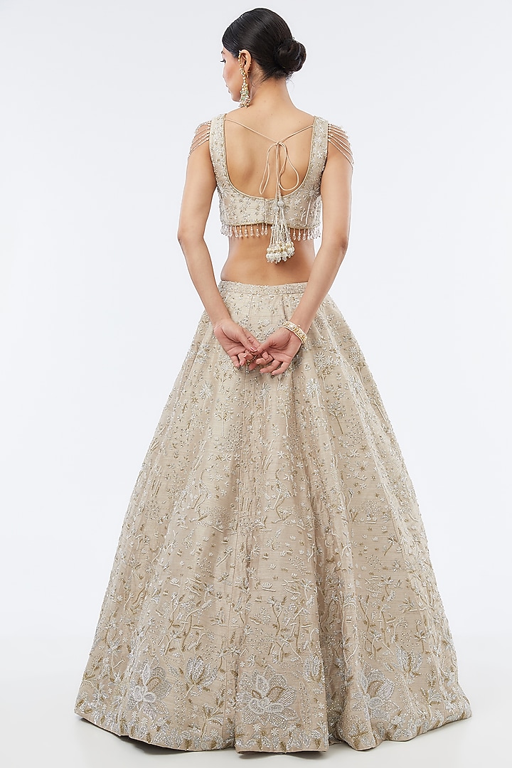 Champagne Gold Cutdana Hand Work Bridal Lehenga Set by Kalighata at Pernia's Pop Up Shop