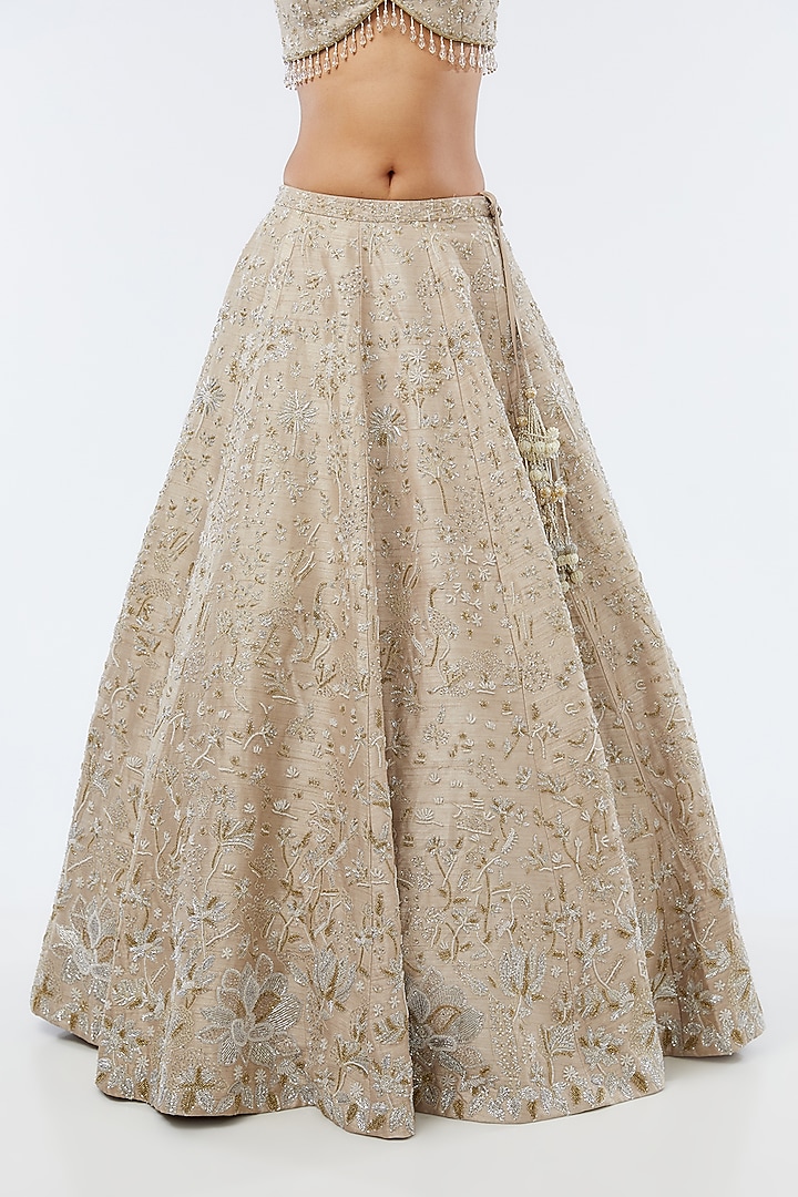 Champagne Gold Cutdana Hand Work Bridal Lehenga Set by Kalighata at Pernia's Pop Up Shop