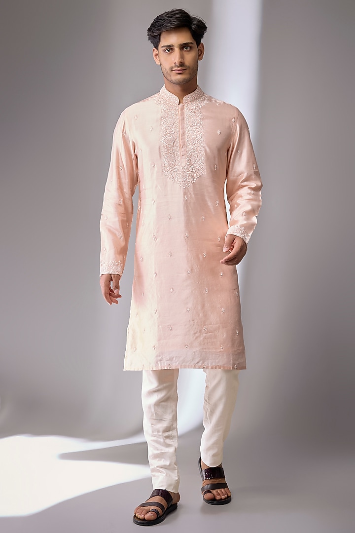 Pink Silk Chanderi Kurta Set by Kalighata Men at Pernia's Pop Up Shop