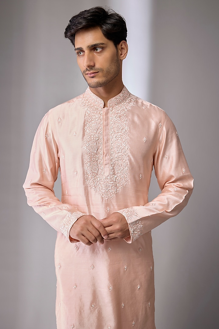 Pink Silk Chanderi Kurta Set by Kalighata Men at Pernia's Pop Up Shop