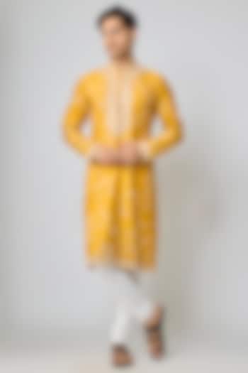 Mustard Silk & Chanderi Embroidered Kurta Set by Kalighata Men at Pernia's Pop Up Shop