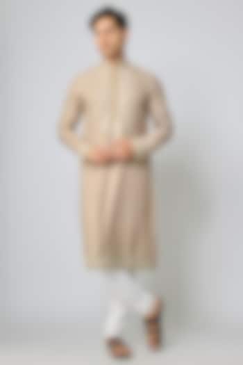 White Tussar Silk Embroidered Kurta Set by Kalighata Men at Pernia's Pop Up Shop