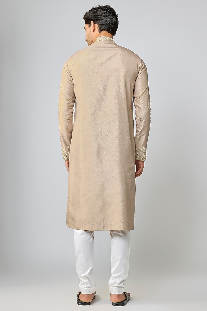 White Tussar Silk Embroidered Kurta Set by Kalighata Men at Pernia's Pop Up Shop