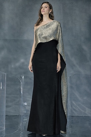 Black Double Georgette One-Shoulder Layered Dress by Kalighata Pret