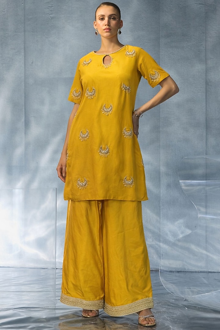 Yellow Silk Kurta Set by Kalighata Pret at Pernia's Pop Up Shop