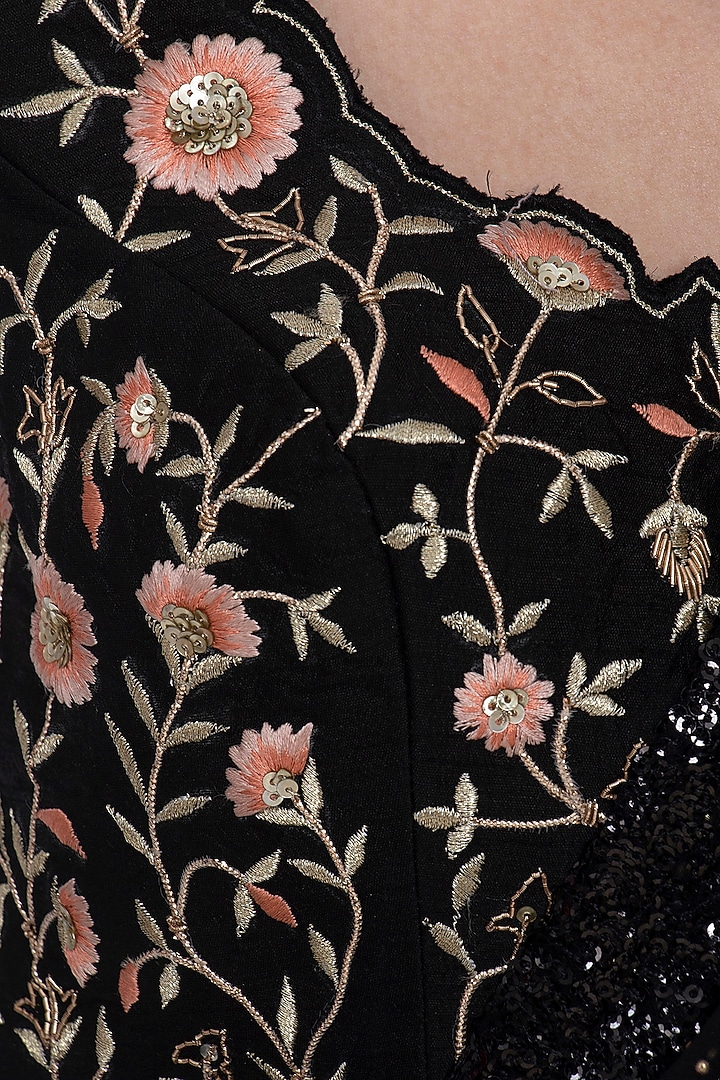 Black embroidered saree set available only at Pernia's Pop Up Shop.
