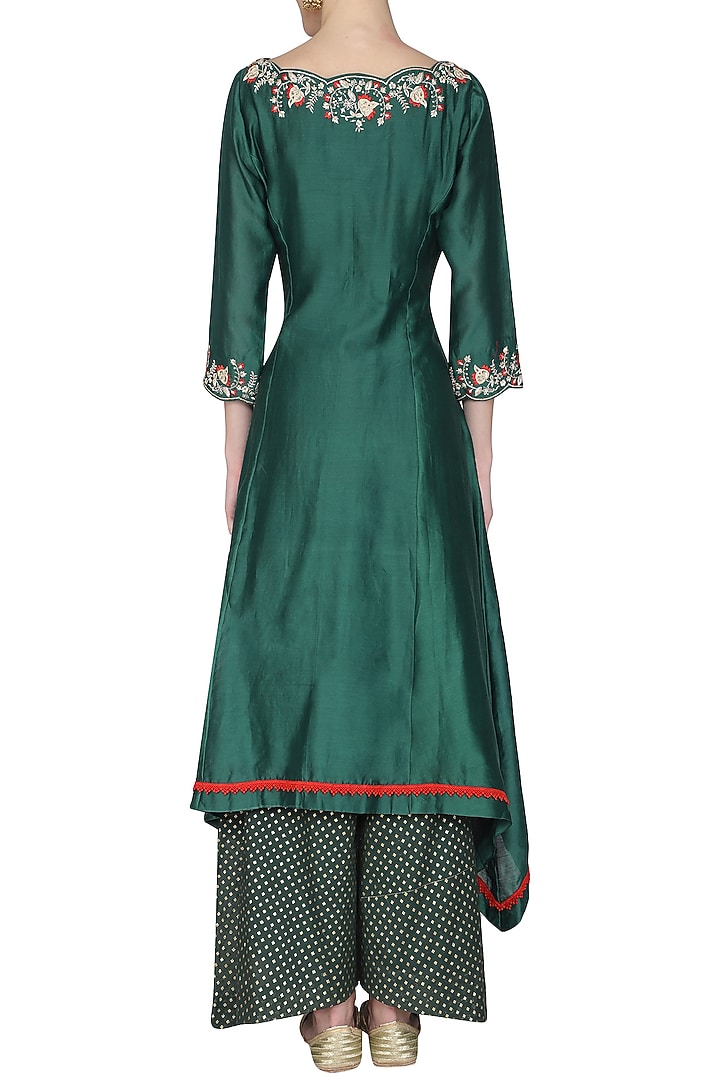 Spruce green embroidered asymmetrical kurta set available only at Pernia's Pop Up Shop.