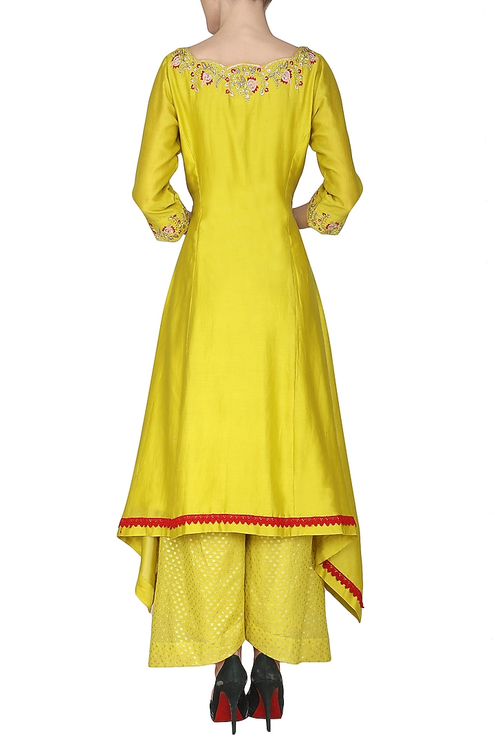 Yellow embroidered asymmetrical kurta set available only at Pernia's Pop Up Shop.