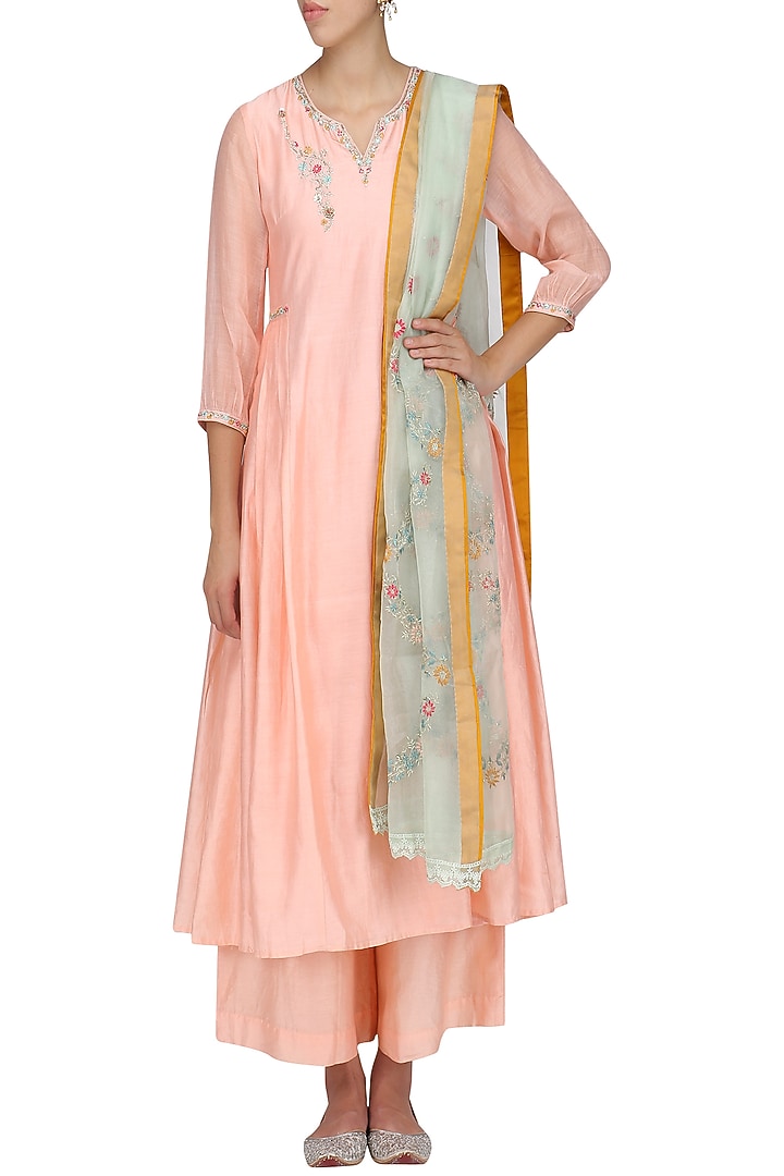 Salmon pink embroidred kurta set available only at Pernia's Pop Up Shop.