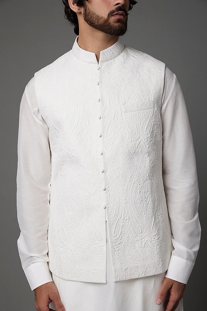 Ivory Embroidered Bundi Jacket With Kurta Set by Khanijo at Pernia's Pop Up Shop