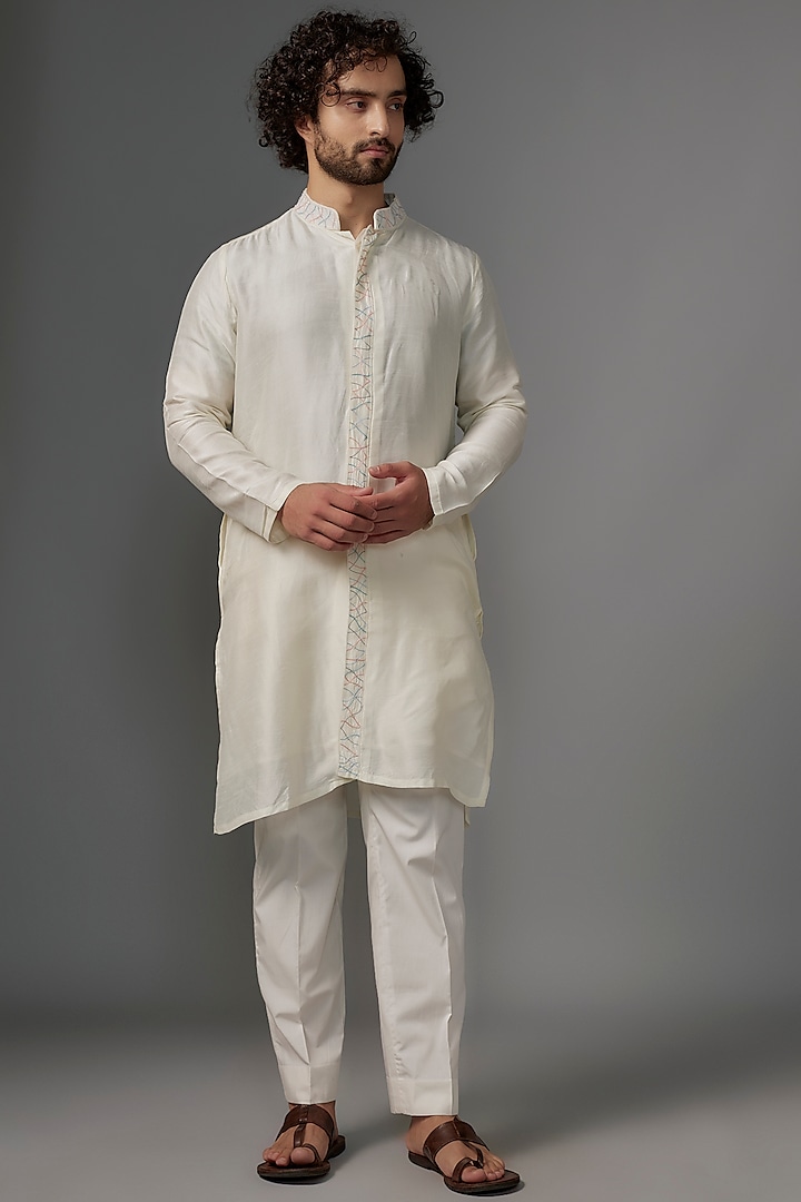 White Slub Silk Resham & Bead Work Kurta by KHUSHBOO CHUGH MEN at Pernia's Pop Up Shop