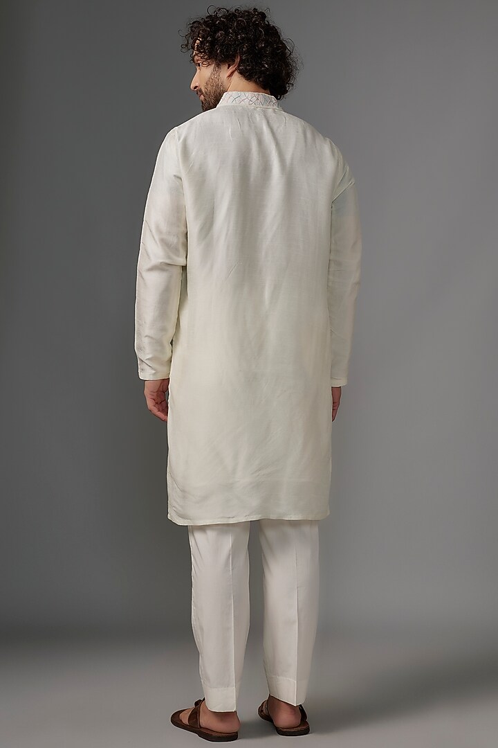 White Slub Silk Resham & Bead Work Kurta by KHUSHBOO CHUGH MEN at Pernia's Pop Up Shop