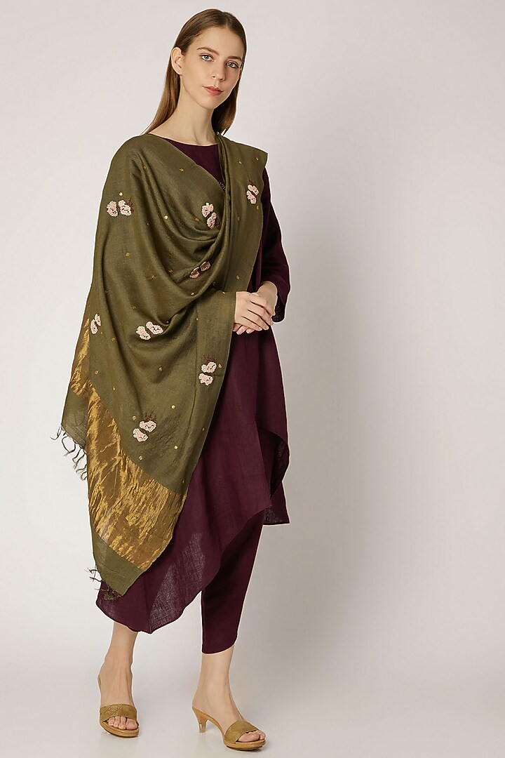 Green Hand Dyed & Embroidered Dupatta by Khes at Pernia's Pop Up Shop