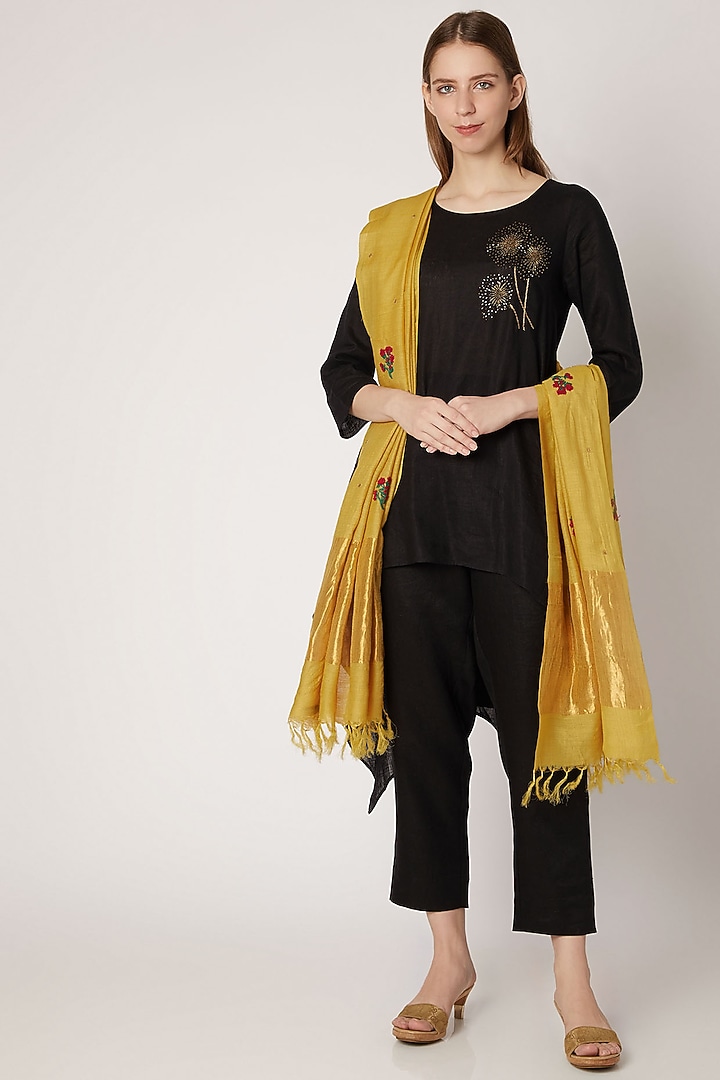 Yellow Embroidered Silk Dupatta by Khes at Pernia's Pop Up Shop