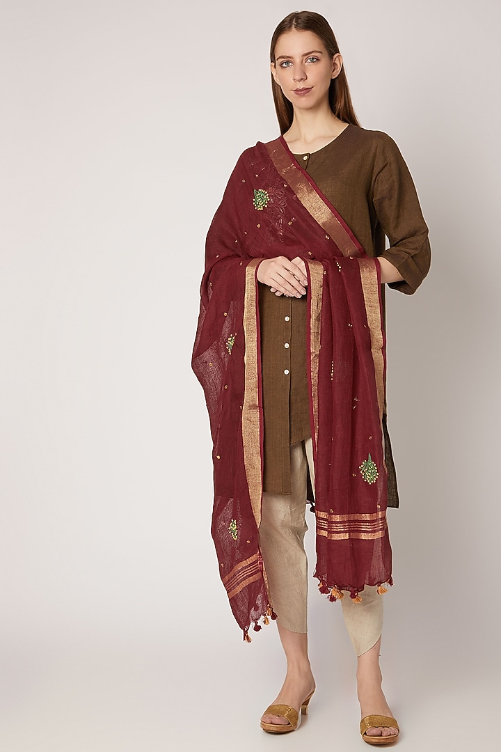 Maroon Floral Embroidered Dupatta by Khes at Pernia's Pop Up Shop