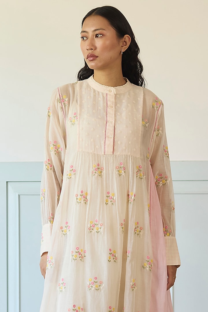 Light Pink Cotton Patchwork Embroidered Vacation Dress by Khyati Rughani at Pernia's Pop Up Shop