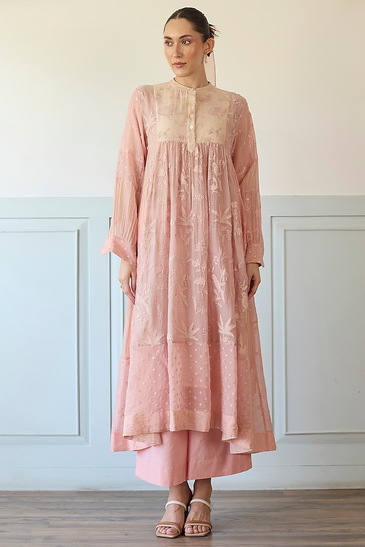 Blush Pink Cotton Applique Kurta Set by Khyati Rughani at Pernia's Pop Up Shop
