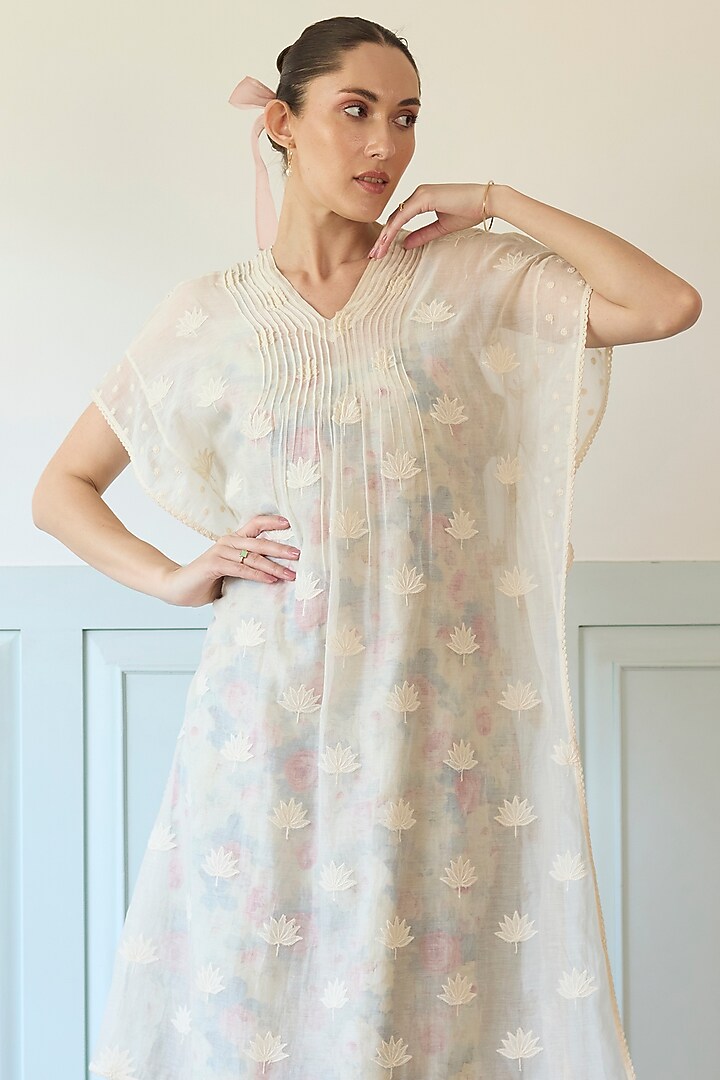 White Chanderi Silk Applique Kaftan Set by Khyati Rughani at Pernia's Pop Up Shop