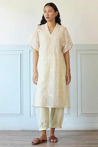White Chanderi Silk Applique Kaftan Set by Khyati Rughani