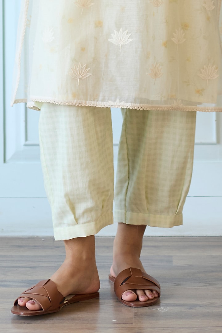 White Chanderi Silk Applique Kaftan Set by Khyati Rughani at Pernia's Pop Up Shop