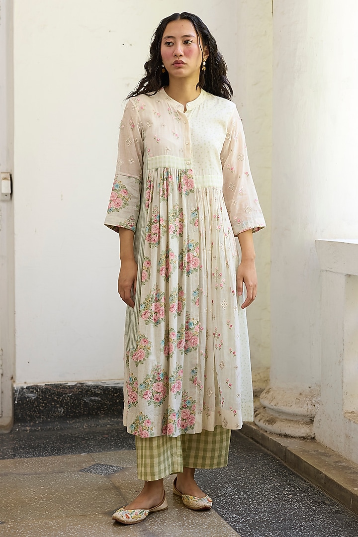 Off-White & Pink Khadi Printed Tunic by Khyati Rughani at Pernia's Pop Up Shop