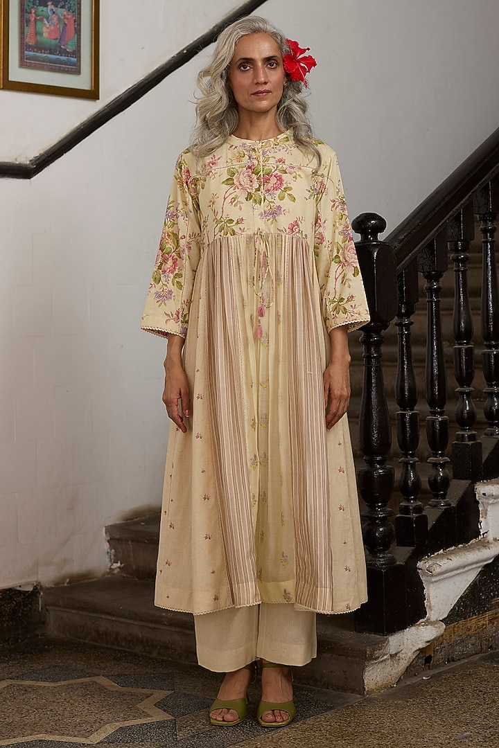 Ecru & Pink Khadi Printed Kurta by Khyati Rughani at Pernia's Pop Up Shop