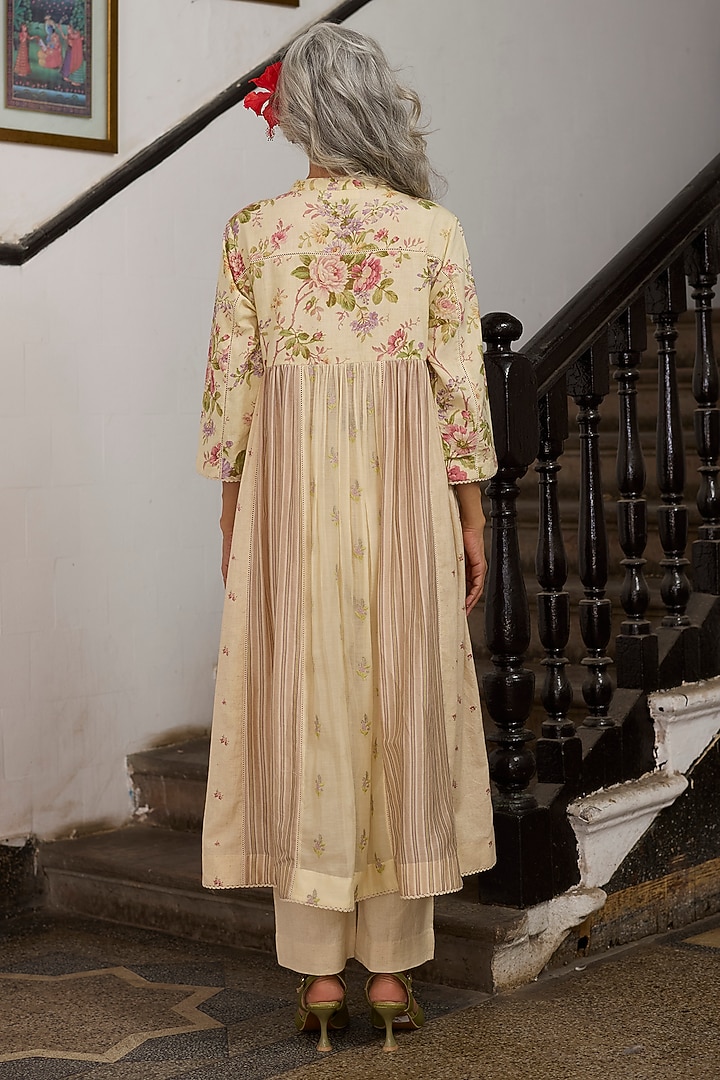 Ecru & Pink Khadi Printed Kurta by Khyati Rughani at Pernia's Pop Up Shop
