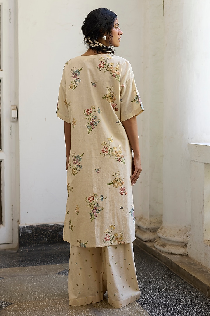 Ecru Silk Floral Printed Straight Kurta by Khyati Rughani at Pernia's Pop Up Shop