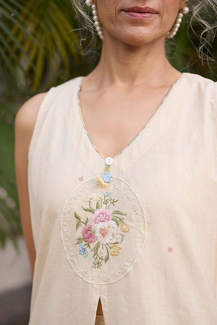 Ecru & Green Khadi Embroidered Kurta by Khyati Rughani at Pernia's Pop Up Shop