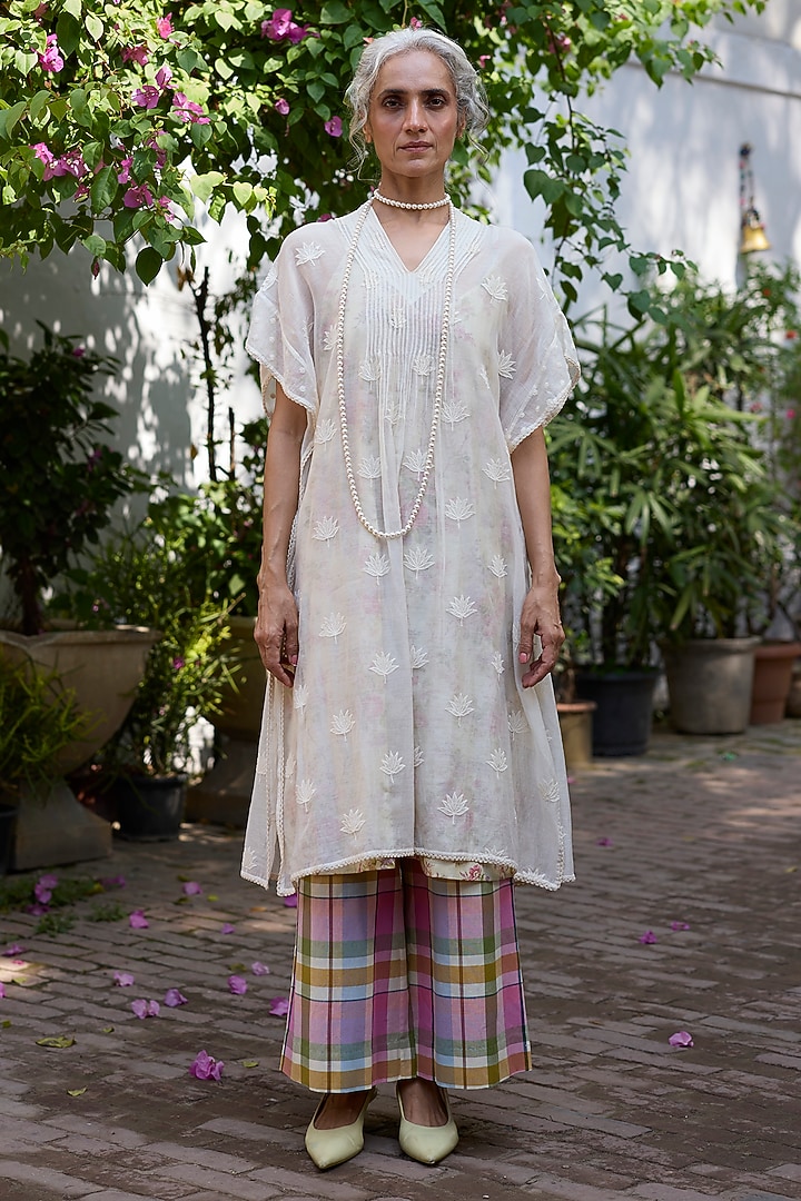 Off-White & Pink Silk Floral Embroidered Kaftan by Khyati Rughani at Pernia's Pop Up Shop