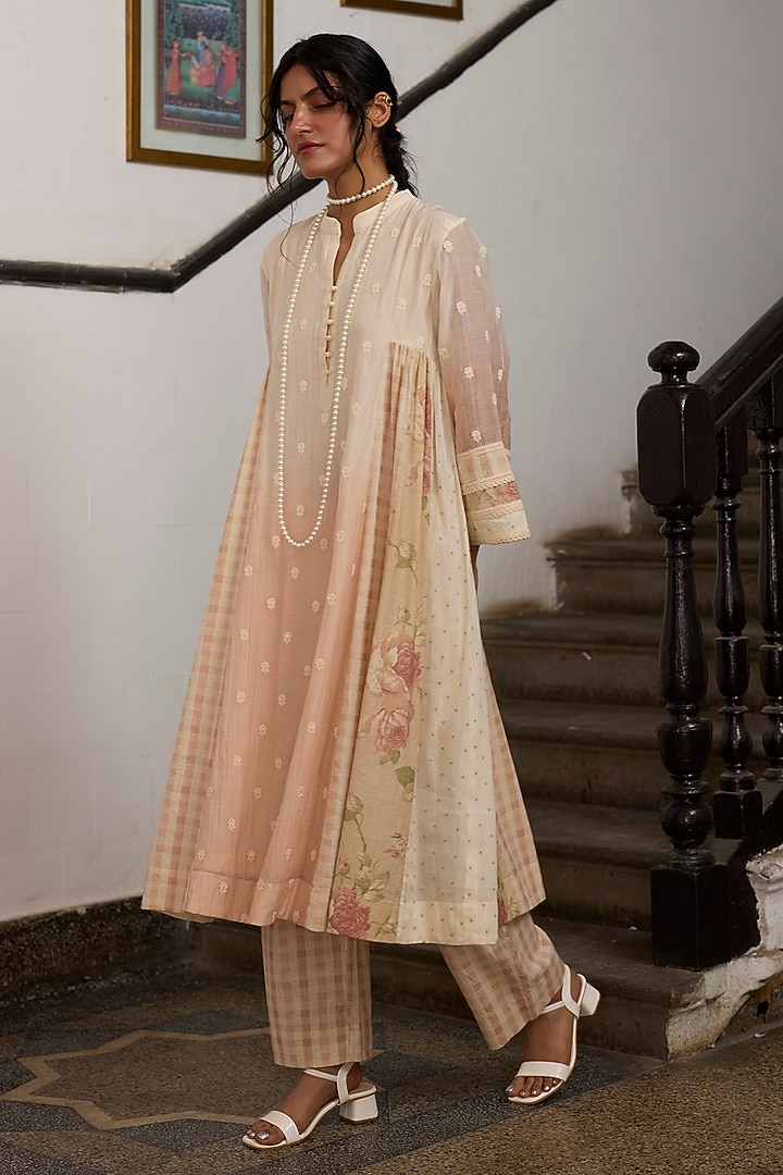 Off-White & Peach Ombre Khadi & Silk Panelled Kurta by Khyati Rughani at Pernia's Pop Up Shop