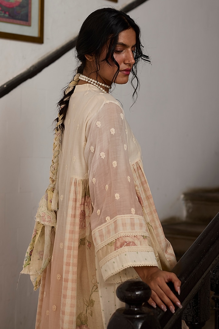 Off-White & Peach Ombre Khadi & Silk Panelled Kurta by Khyati Rughani at Pernia's Pop Up Shop