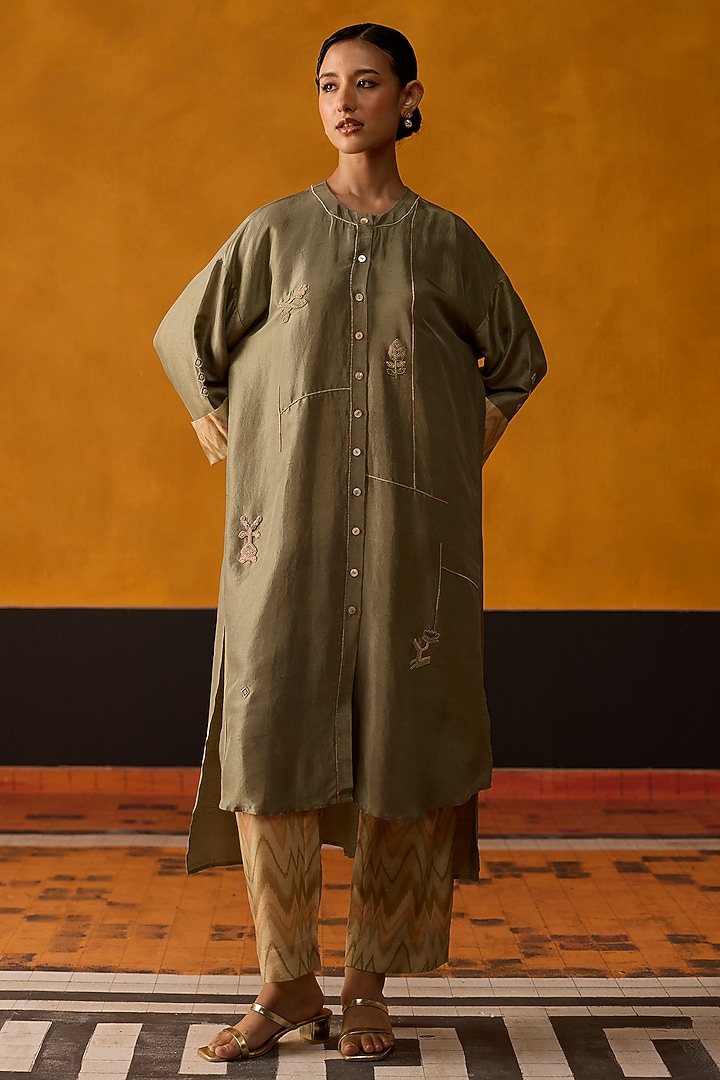 Green Silk Bead Embroidered High-Low Kurta Set by Khyati Rughani at Pernia's Pop Up Shop