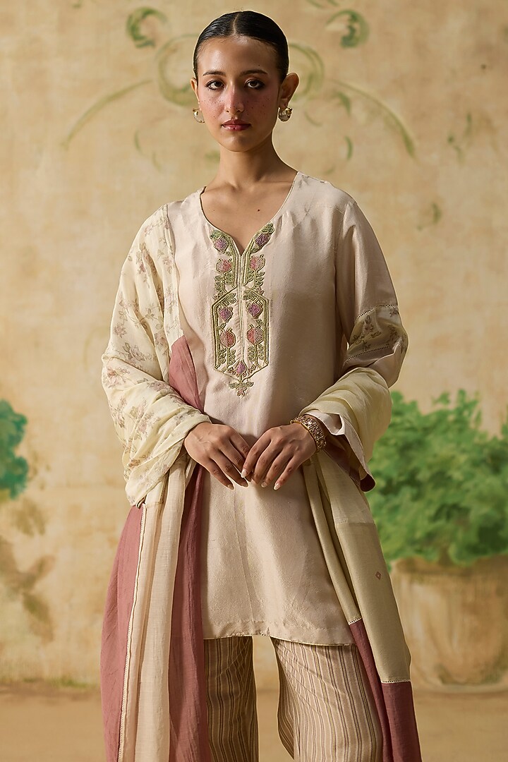 Beige & Pink Silk Beads Embellished Short Kurta Set by Khyati Rughani at Pernia's Pop Up Shop