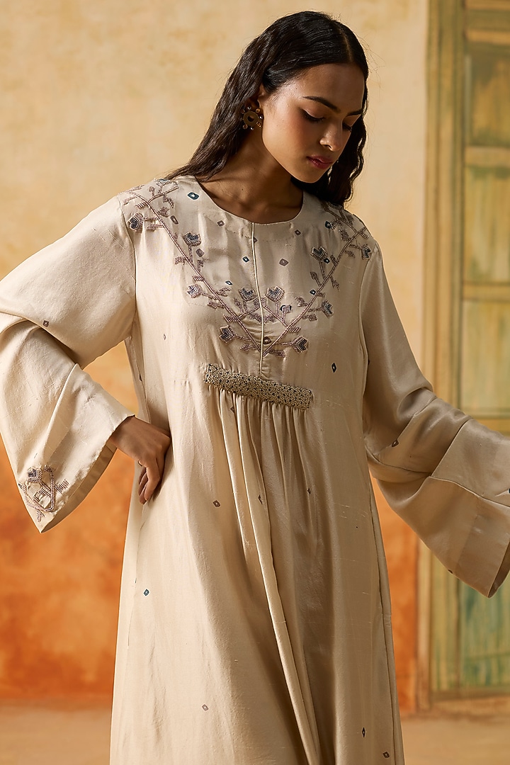 Beige Silk Bandhani Printed Long Kurta Set by Khyati Rughani at Pernia's Pop Up Shop