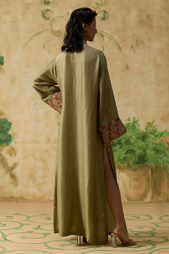 Green Silk Bandhani Printed Straight Kaftan by Khyati Rughani at Pernia's Pop Up Shop