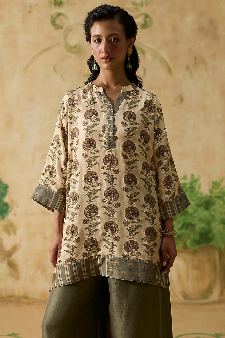 Brown Silk Floral Printed Short Kurta Set by Khyati Rughani at Pernia's Pop Up Shop
