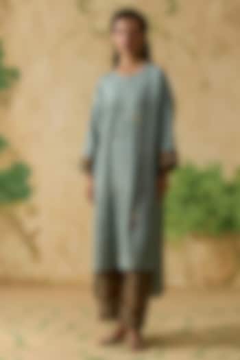 Teal Silk Beads Embroidered High-Low Kurta Set by Khyati Rughani at Pernia's Pop Up Shop