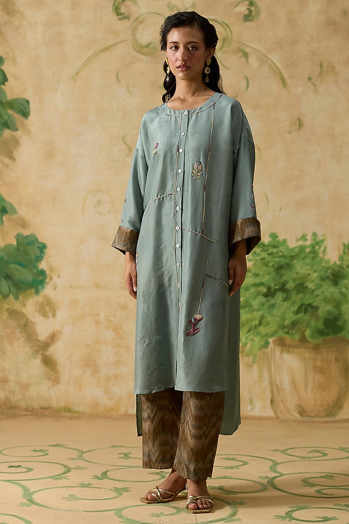Teal Silk Beads Embroidered High-Low Kurta Set by Khyati Rughani at Pernia's Pop Up Shop