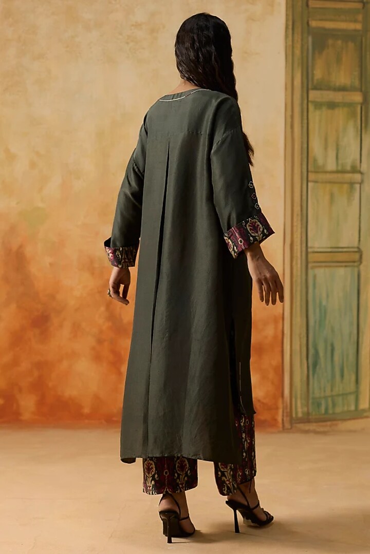Charcoal Grey Silk Beads Embroidered High-Low Kurta Set by Khyati Rughani at Pernia's Pop Up Shop