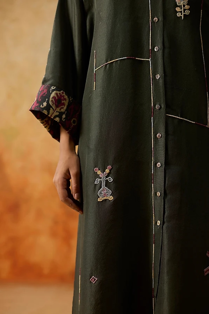 Charcoal Grey Silk Beads Embroidered High-Low Kurta Set by Khyati Rughani at Pernia's Pop Up Shop