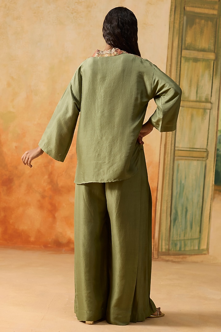 Green Silk Ikkat Co-Ord Set by Khyati Rughani at Pernia's Pop Up Shop