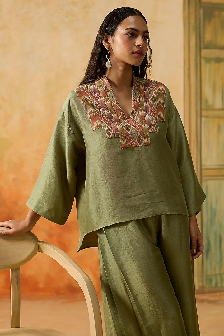 Green Silk Ikkat Co-Ord Set by Khyati Rughani at Pernia's Pop Up Shop