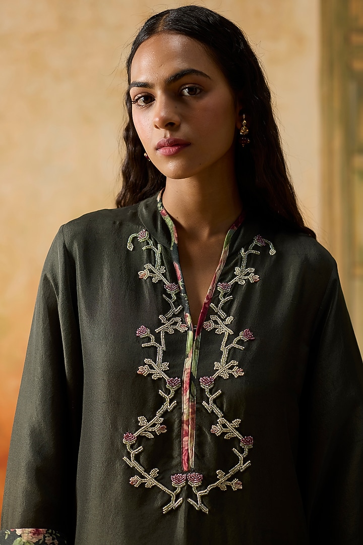 Charcoal Grey Silk Floral Kurta Set by Khyati Rughani at Pernia's Pop Up Shop