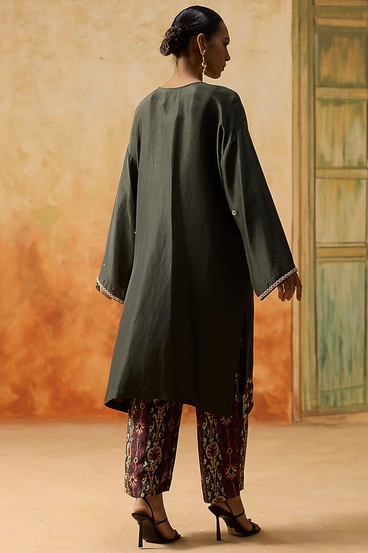 Charcoal Grey Silk Beads Embroidered Kurta Set by Khyati Rughani at Pernia's Pop Up Shop