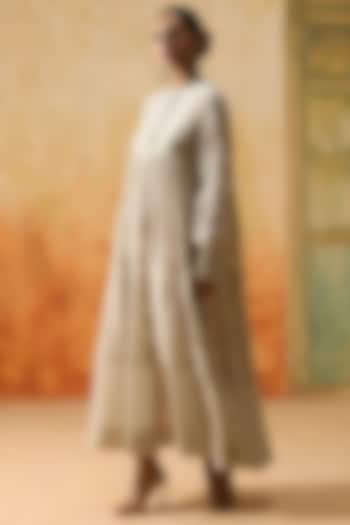 Light Grey Silk Floral Motif Tunic by Khyati Rughani at Pernia's Pop Up Shop