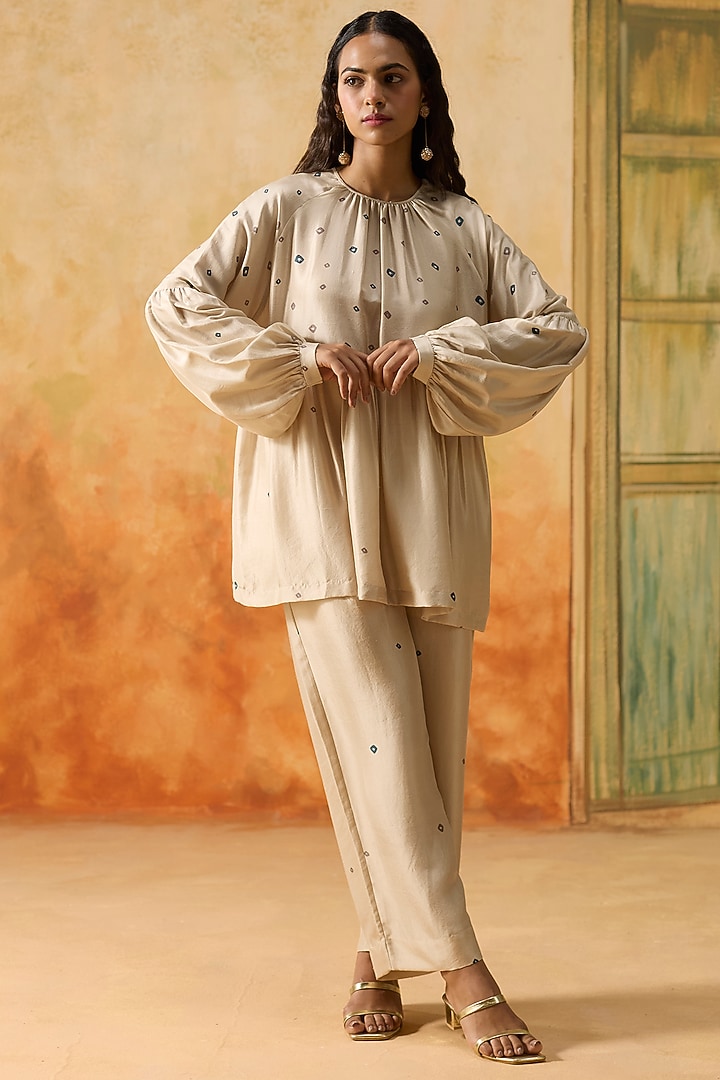 Beige Silk Bandhani Gathered Co-Ord Set by Khyati Rughani at Pernia's Pop Up Shop