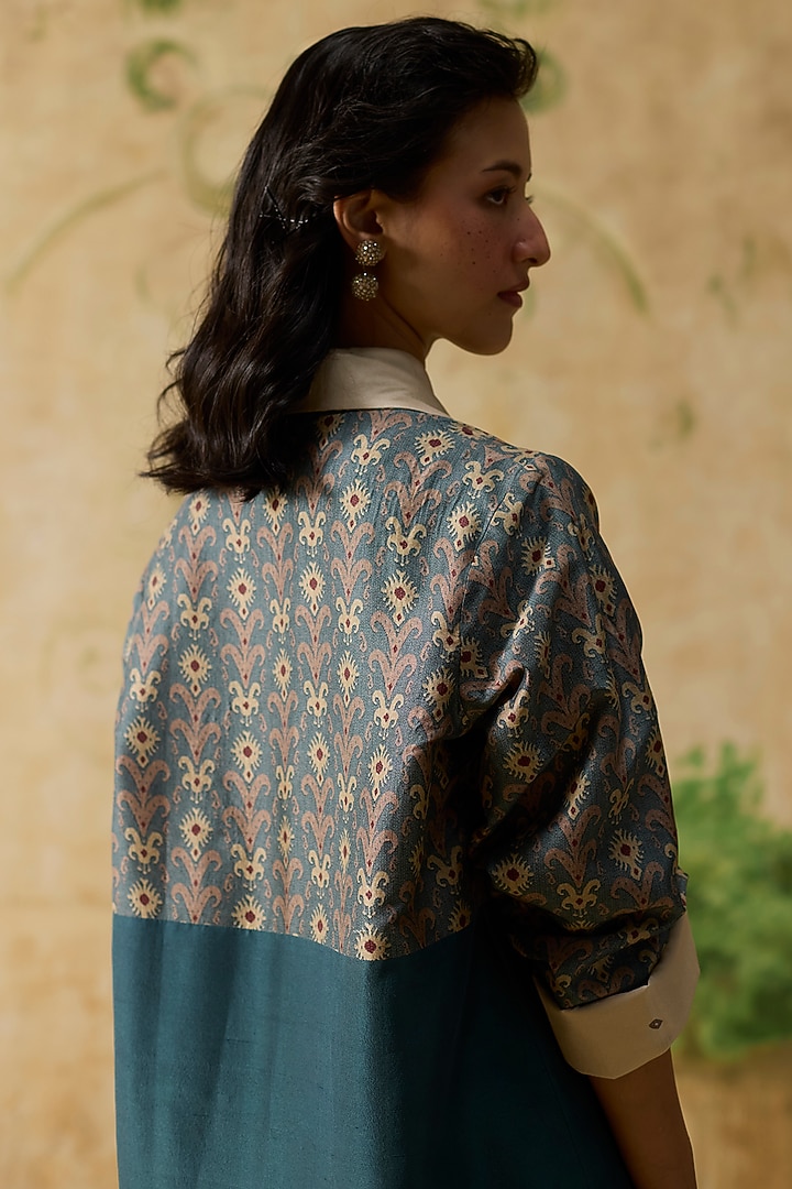 Teal & Beige Silk Bandhani Reversible Jacket Set by Khyati Rughani at Pernia's Pop Up Shop